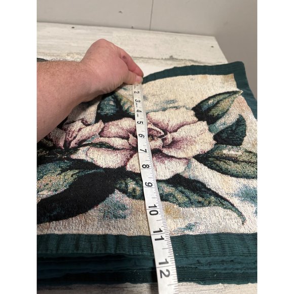 Set of eight green cloth placemats with flowers - Picture 5 of 5